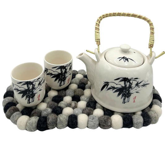 Ovale Filzkugel-Tischmatte – 38x18 cm – Verschiedene Grautöne