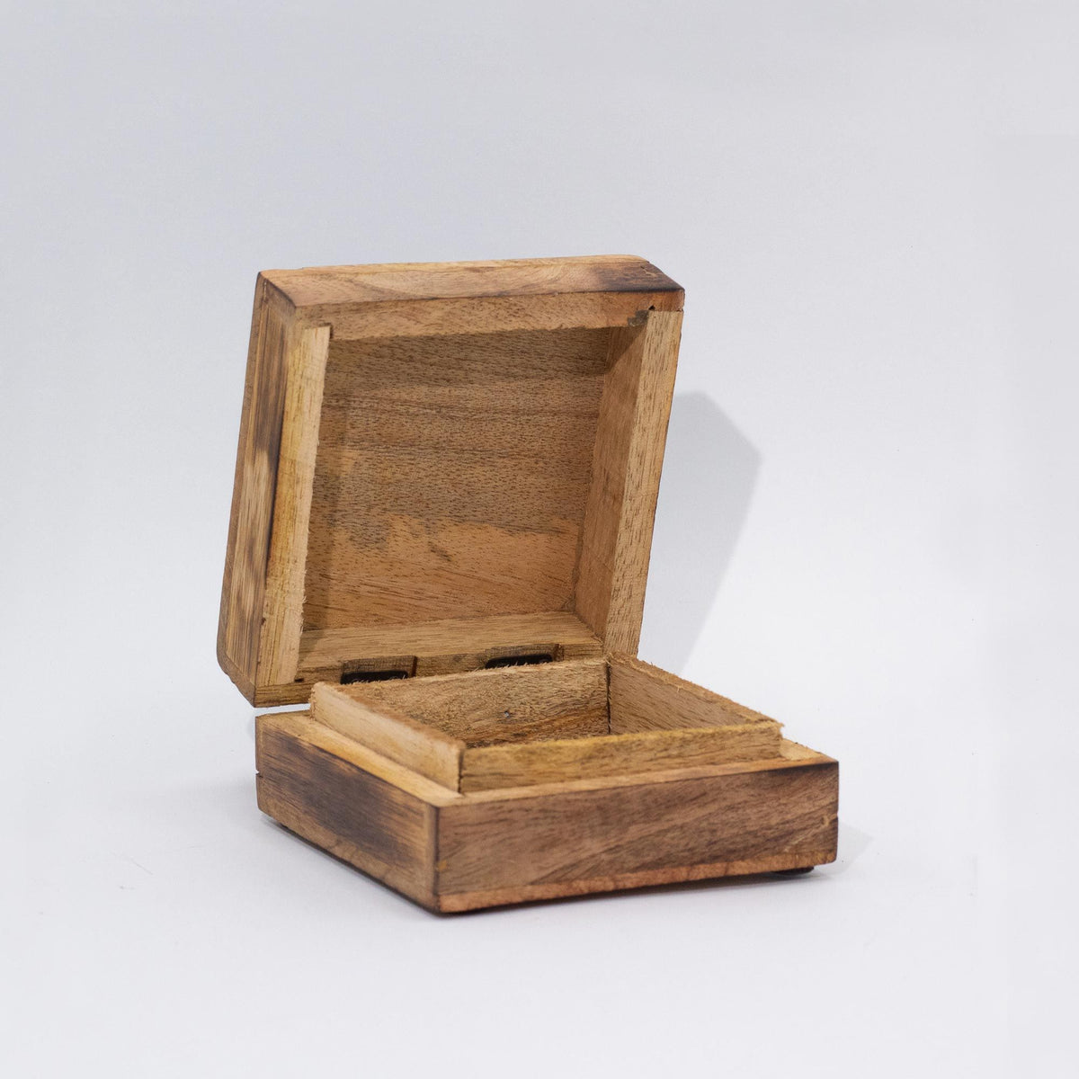 Kleine emaillierte quadratische Box 10x10x4,2 cm – Hop Hare