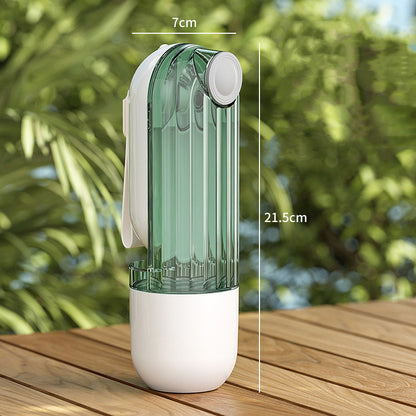 2-in-1 Trinkflasche für Haustiere, tragbarer Wasserspender mit Segment-Design, grün, ideal für Spaziergänge mit dem Hund