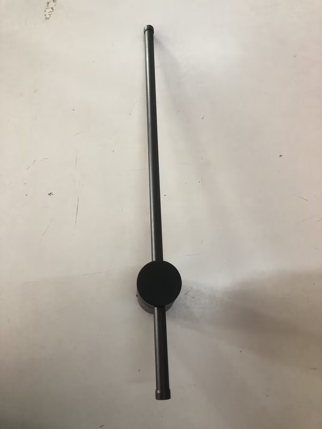 Kreative LED-Wandleuchte mit langem Lichtstreifen