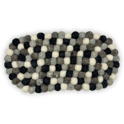 Ovale Filzkugel-Tischmatte – 38x18 cm – Verschiedene Grautöne