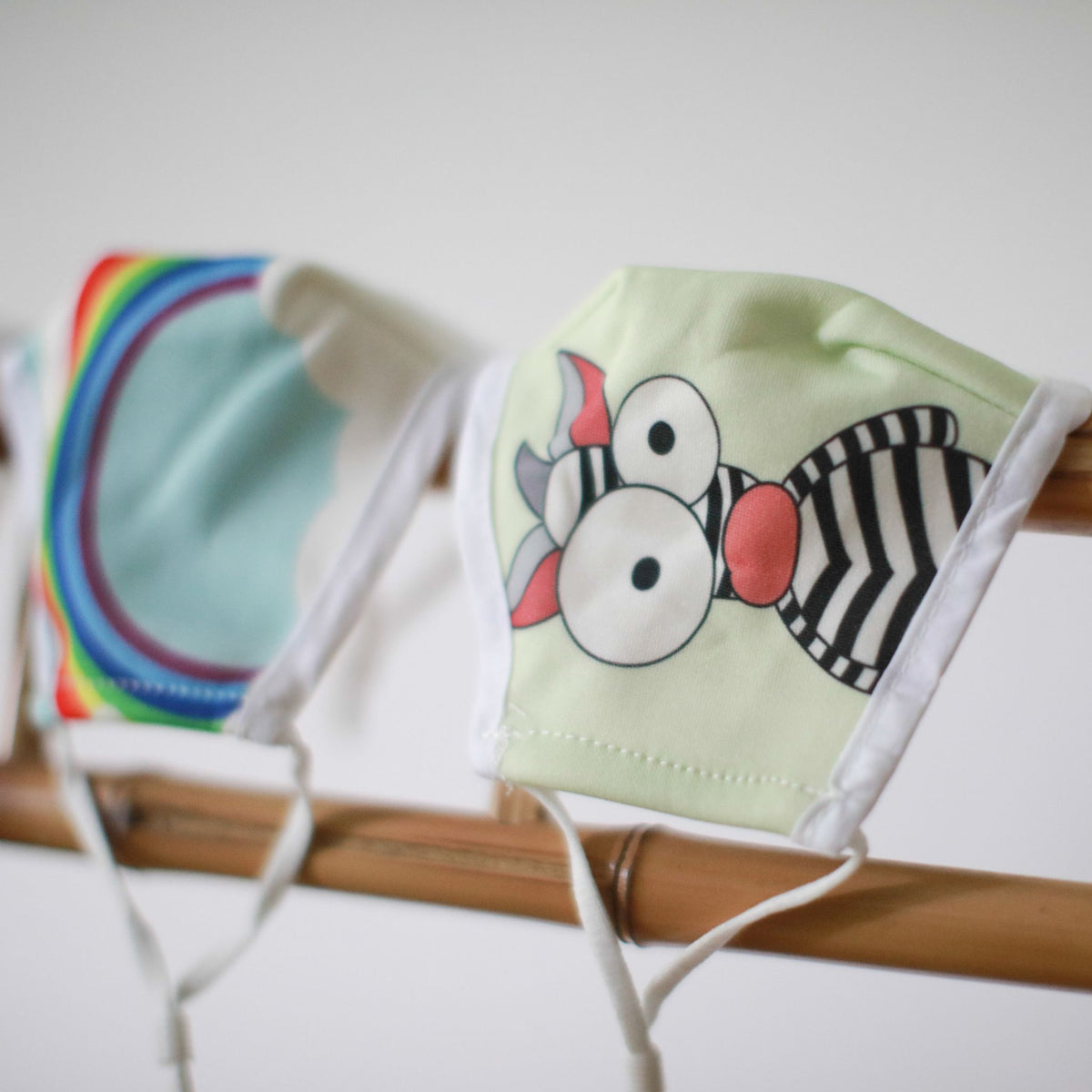 Wiederverwendbare modische Gesichtsbedeckung – Crazy Zebra (Kinder)