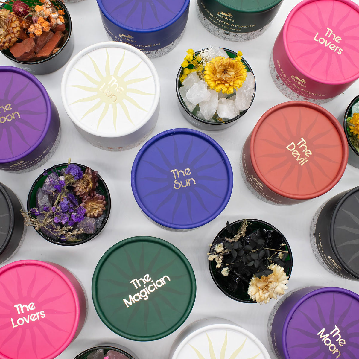 Hop Hare Set mit Kristallen zur Raumbeduftung und getrockneten Blüten – The Lion