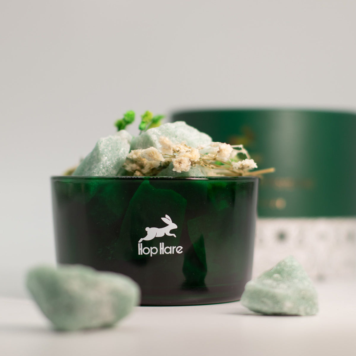 Hop Hare Set mit Kristallen zur Raumbeduftung und getrockneten Blüten – The Magician