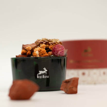 Hop Hare Set mit Kristallen zur Raumbeduftung und getrockneten Blüten – The Devil