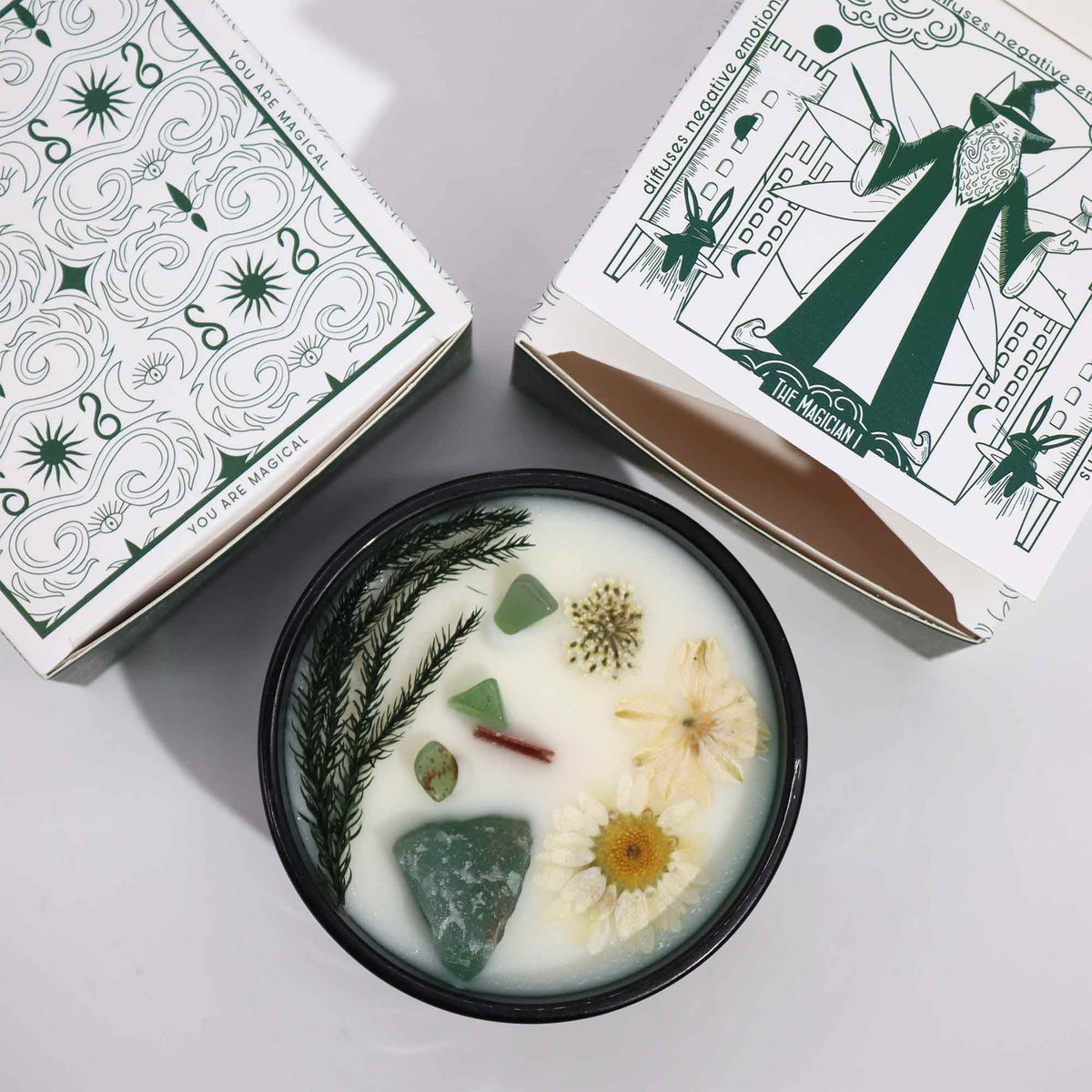 Hop Hare Crystal Magic Kerze mit Blütendekoration – The Magician